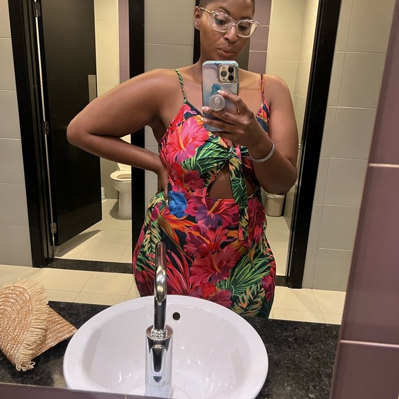 Welcomeπ I love fashion and styling π₯° - Picture 6 of 6